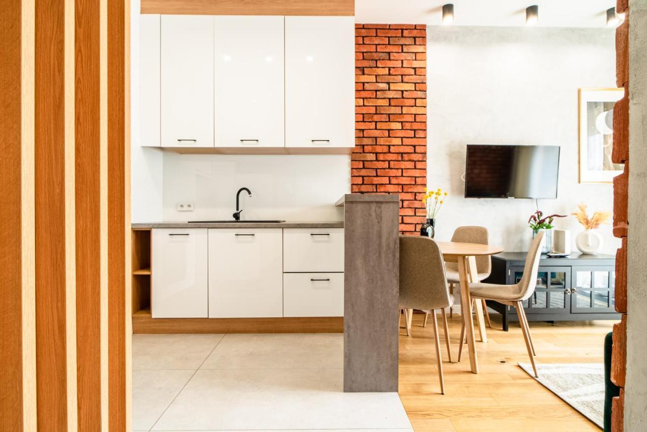 Apartamentysnu, Wola Premium II Z Parkingiem ワルシャワ エクステリア 写真