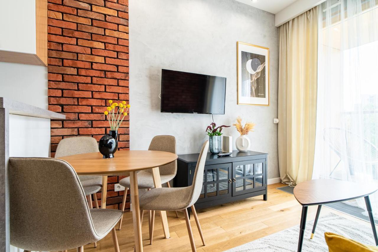 Apartamentysnu, Wola Premium II Z Parkingiem ワルシャワ エクステリア 写真